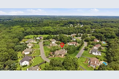 319 Valley View Cir, Freehold Township, NJ 07728 - Photo 47