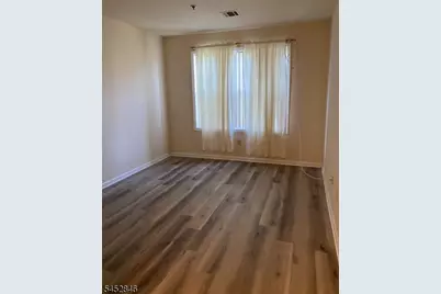 220 Cambridge Ct, Clifton, NJ 07014 - Photo 5