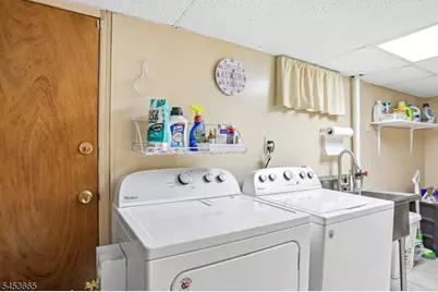 10 Independence Dr, Roselle, NJ 07203 - Photo 35