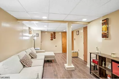 10 Independence Dr, Roselle, NJ 07203 - Photo 33