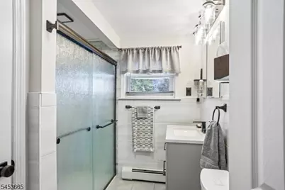 10 Independence Dr, Roselle, NJ 07203 - Photo 27