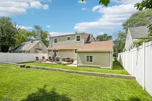 10 Independence Dr, Roselle, NJ 07203 - Photo 39