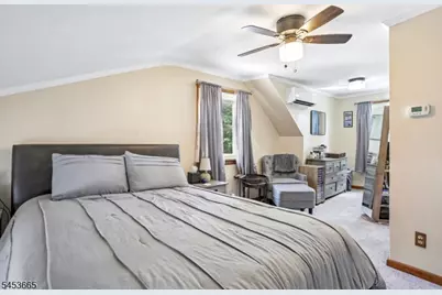 10 Independence Dr, Roselle, NJ 07203 - Photo 25