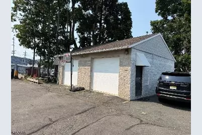 83 Lackawanna Ave, Woodland Park, NJ 07424 - Photo 3