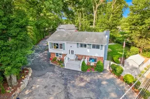 59 Shawnee Rd, Hopatcong, NJ 07843 - Photo 5