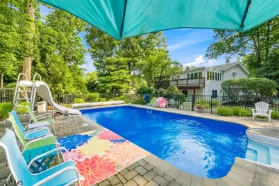 59 Shawnee Rd, Hopatcong, NJ 07843 - Photo 9