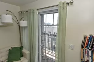 318 54th St, West New York, NJ 07093 - Photo 17