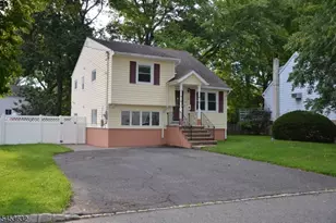 38 Auburn Rd, Parsippany, NJ 07054 - Photo 3