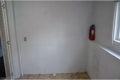 38 Auburn Rd, Parsippany, NJ 07054 - Photo 19
