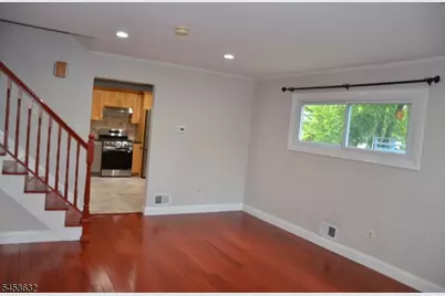 38 Auburn Rd, Parsippany, NJ 07054 - Photo 9