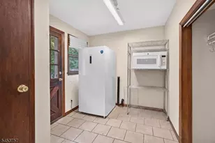 1601 N Stiles St, Linden, NJ 07036 - Photo 19