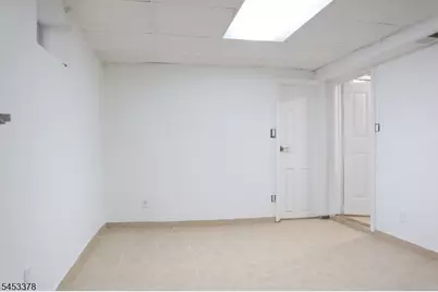 302 N 10th St, Newark, NJ 07107 - Photo 11