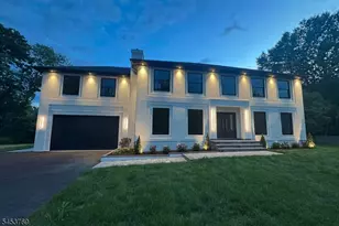 41 Pino Ct, Clifton, NJ 07013 - Photo 1