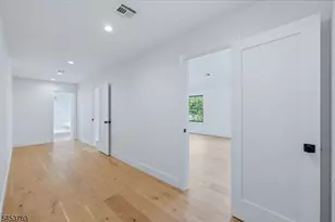 41 Pino Ct, Clifton, NJ 07013 - Photo 25