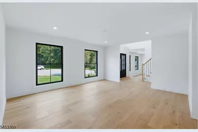 41 Pino Ct, Clifton, NJ 07013 - Photo 11