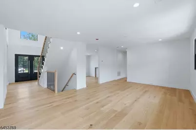41 Pino Ct, Clifton, NJ 07013 - Photo 9