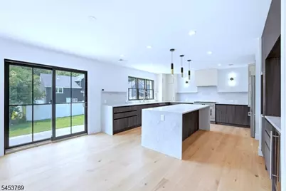 41 Pino Ct, Clifton, NJ 07013 - Photo 15