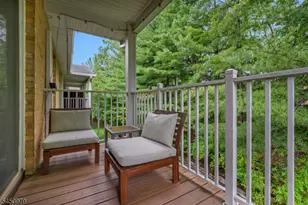 154 Vista Dr, Hanover Township, NJ 07927 - Photo 17