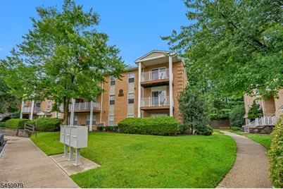 154 Vista Dr #154H, Hanover Township, NJ 07927 - Photo 1