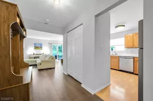 154 Vista Dr, Hanover Township, NJ 07927 - Photo 5