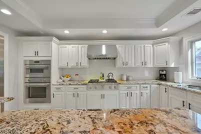 40 Scott Ter, Clifton, NJ 07013 - Photo 33