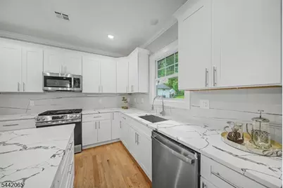 21 Willow Ave, Randolph Township, NJ 07869 - Photo 13