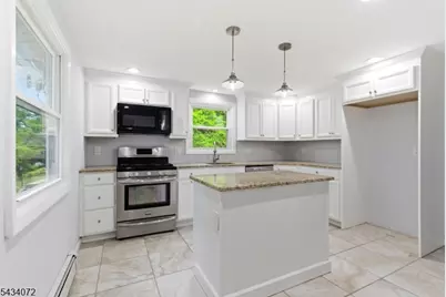 30 Chestnut Ter, Rockaway, NJ 07866 - Photo 3