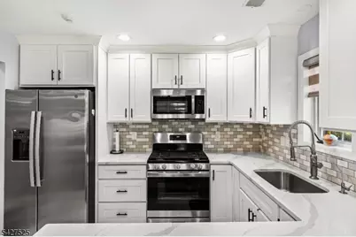 53G Winthrop Rd #G, Monroe Township, NJ 08831 - Photo 5