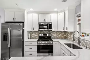 53G Winthrop Rd, Monroe Township, NJ 08831 - Photo 5