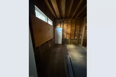 210 Berkeley Ave, Newark, NJ 07107 - Photo 17
