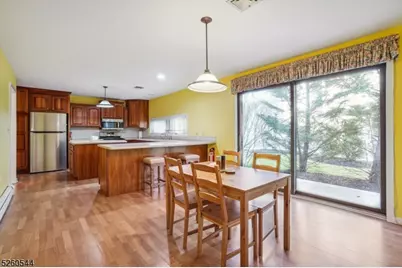 76 Stryker Ct, Bridgewater, NJ 08807 - Photo 3