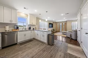 34 Garibaldi Ave, Newark, NJ 07114 - Photo 27