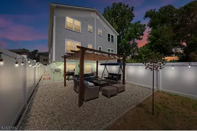 34 Garibaldi Ave, Newark, NJ 07114 - Photo 31