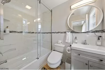 34 Garibaldi Ave, Newark, NJ 07114 - Photo 21