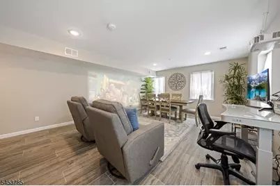 34 Garibaldi Ave, Newark, NJ 07114 - Photo 19