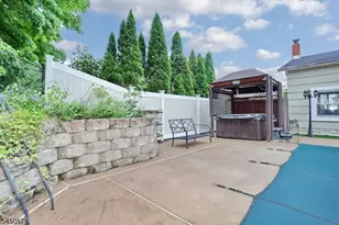 62 Molinari Dr, Wanaque, NJ 07465 - Photo 31