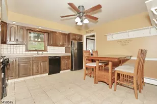 62 Molinari Dr, Wanaque, NJ 07465 - Photo 9