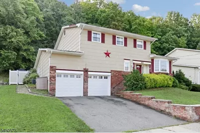 62 Molinari Dr, Wanaque, NJ 07465 - Photo 3