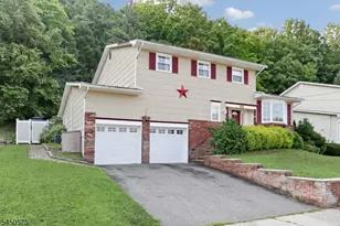 62 Molinari Dr, Wanaque, NJ 07465 - Photo 3