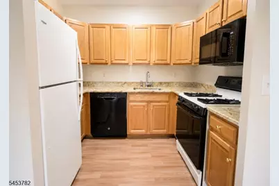 37 Park Edge, Berkeley Heights Township, NJ 07922 - Photo 7