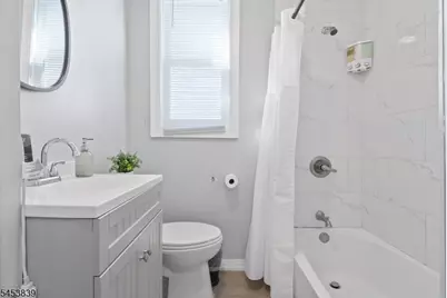 84 W 3rd St, Bayonne, NJ 07002 - Photo 9