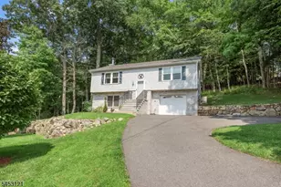 65 Prospect Point Rd, Jefferson Township, NJ 07849 - Photo 1