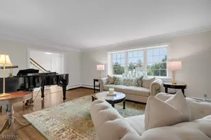 87 Peachtree Rd, Bernards Township, NJ 07920 - Photo 5