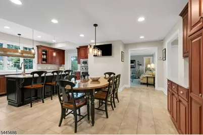87 Peachtree Rd, Bernards Township, NJ 07920 - Photo 11
