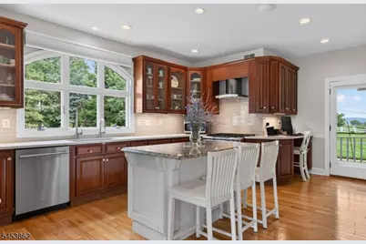 2 Glencree Ln, Clinton Township, NJ 08833 - Photo 5