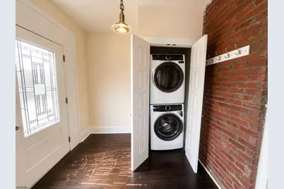2 Cloverhill Pl #1, Montclair, NJ 07042 - Photo 5