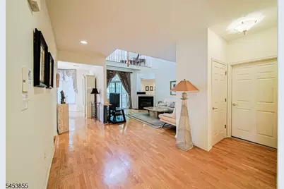 604 Turlington Ct #234, Livingston, NJ 07039 - Photo 5