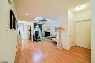 604 Turlington Ct, Livingston, NJ 07039 - Photo 5