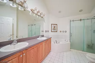 604 Turlington Ct, Livingston, NJ 07039 - Photo 27