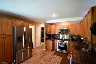 5 Woodlawn Dr, Andover Township, NJ 07821 - Photo 9